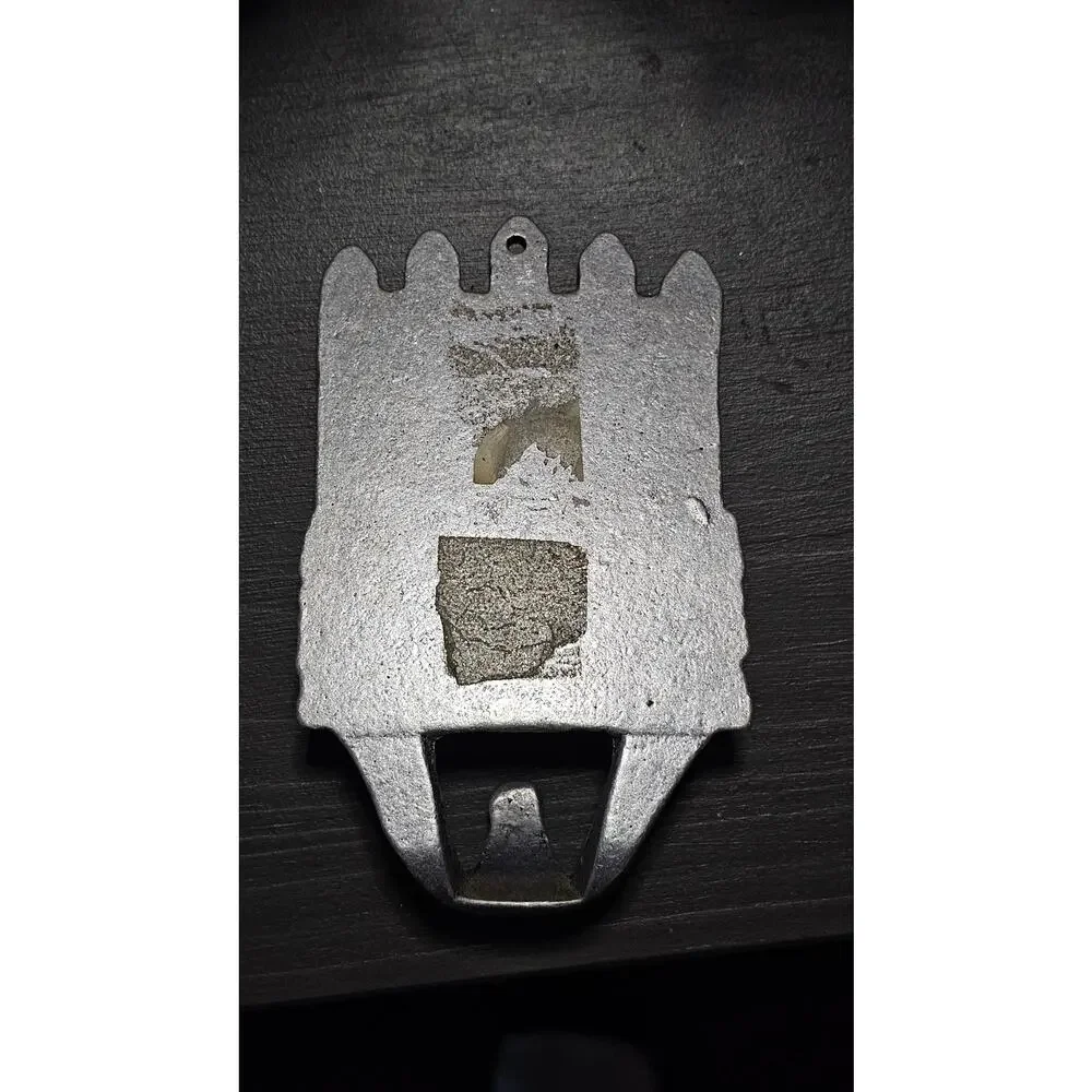Vintage 90s Rustic Farmhouse Pewter Pigs in Love Wall Hanger